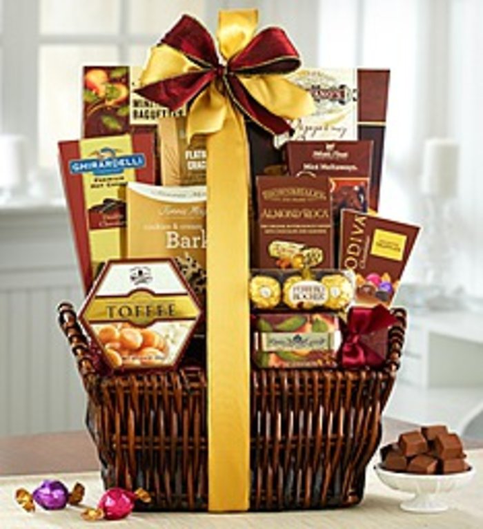 Deluxe Balsam Gourmet Basket